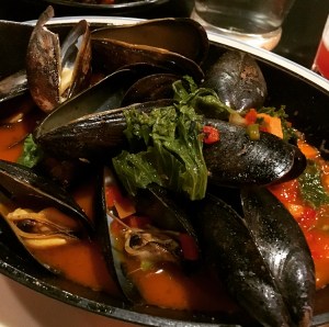 4 Bells Minneapolis Mussels