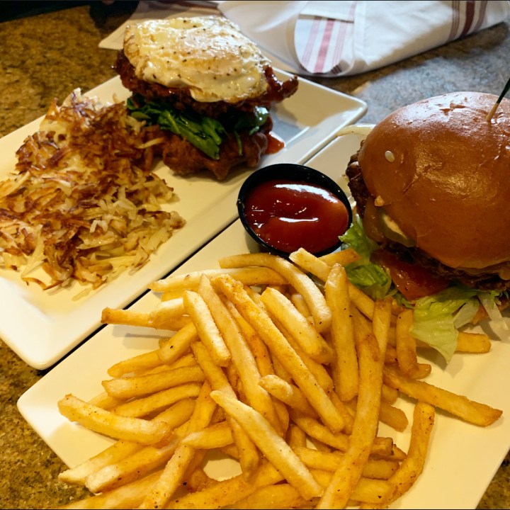 Lakes Tavern and Grill | Woodbury Lakes, Minnesota