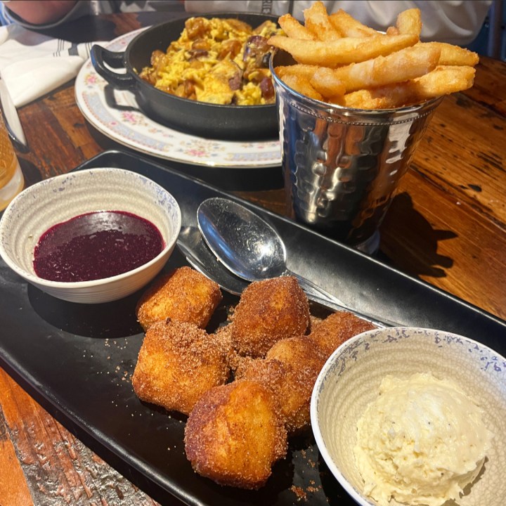 Kitchen and Rail | Eagan,&nbsp;MN