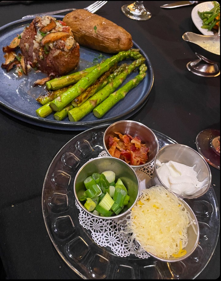 Lake Elmo Inn Restaurant | Lake Elmo, MN