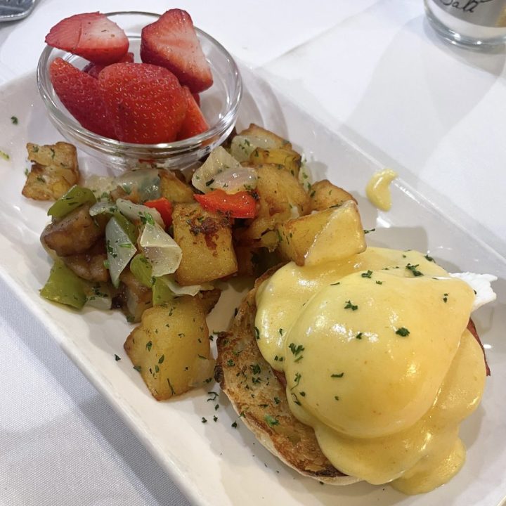 Lake Elmo Inn Brunch | Lake Elmo, MN