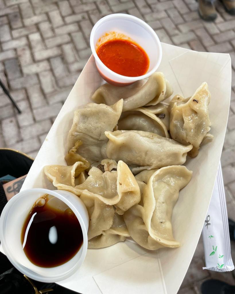 AmazingMoMo Minnesota Food Truck Hipster Hack